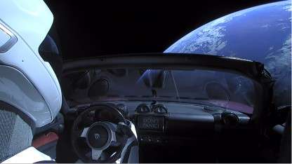 Don't panic? SpaceX steht vor dem Absturz.